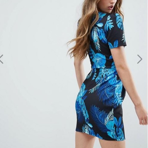 ASOS V Neck Mini Dress In Palm Print - Picture 2 of 4